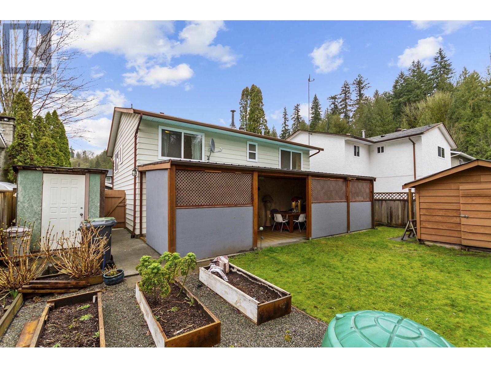 1892 Bluff Way Property Photo 29