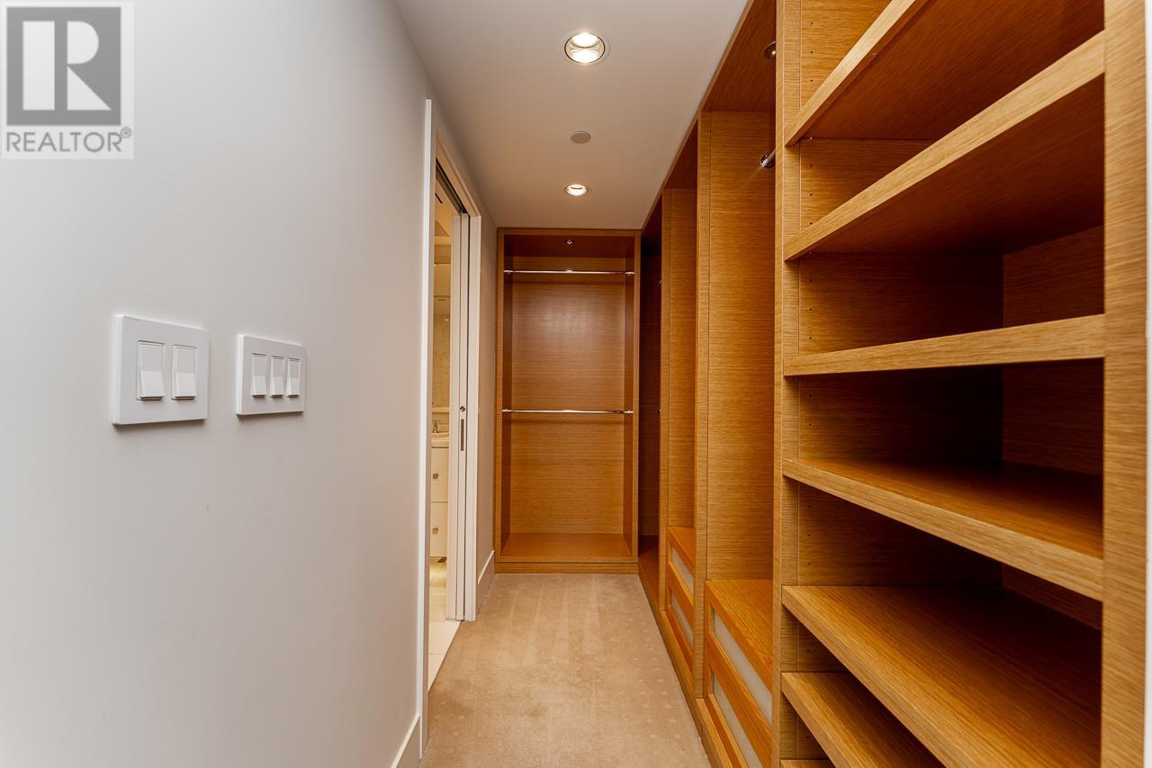 2202 667 Howe Street Property Photo 22