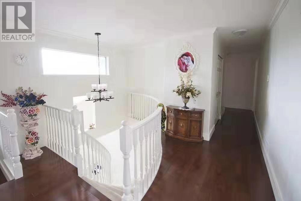 2655 Delahaye Drive Property Photo 5