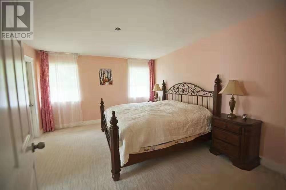 2655 Delahaye Drive Property Photo 10