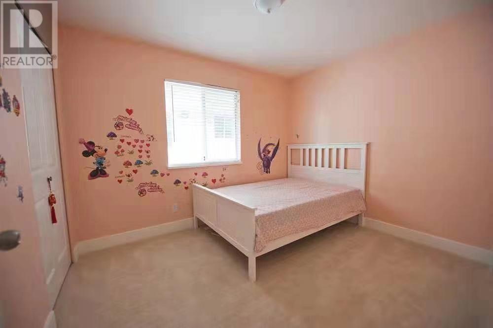 2655 Delahaye Drive Property Photo 12