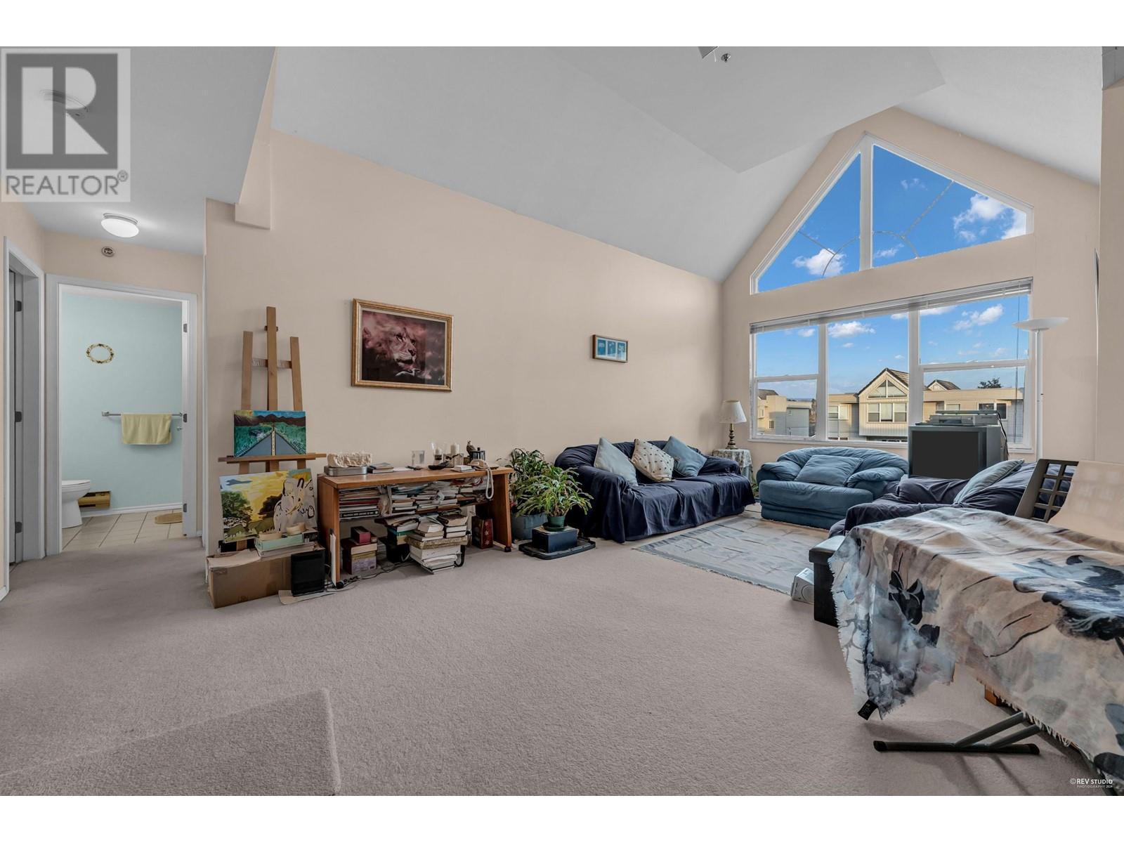401 7011 Blundell Road Property Photo 6