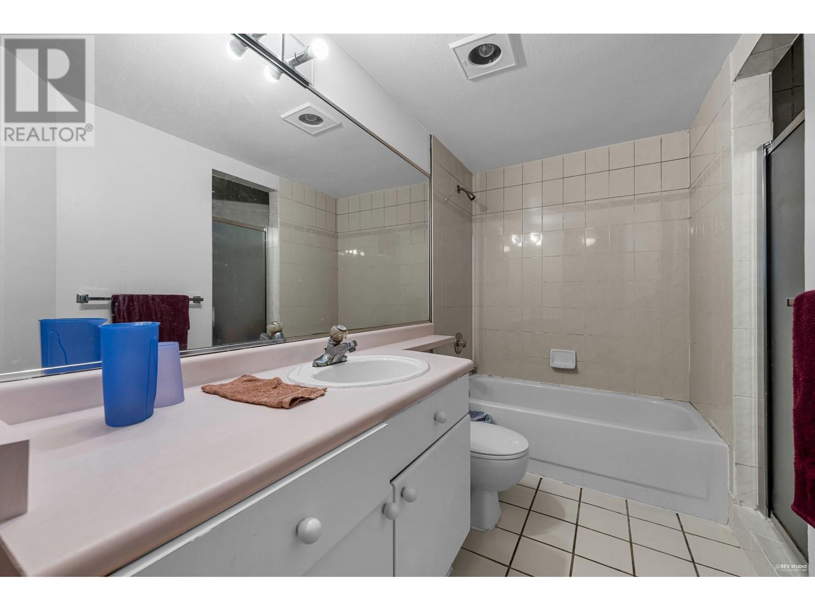 401 7011 Blundell Road Property Photo 14