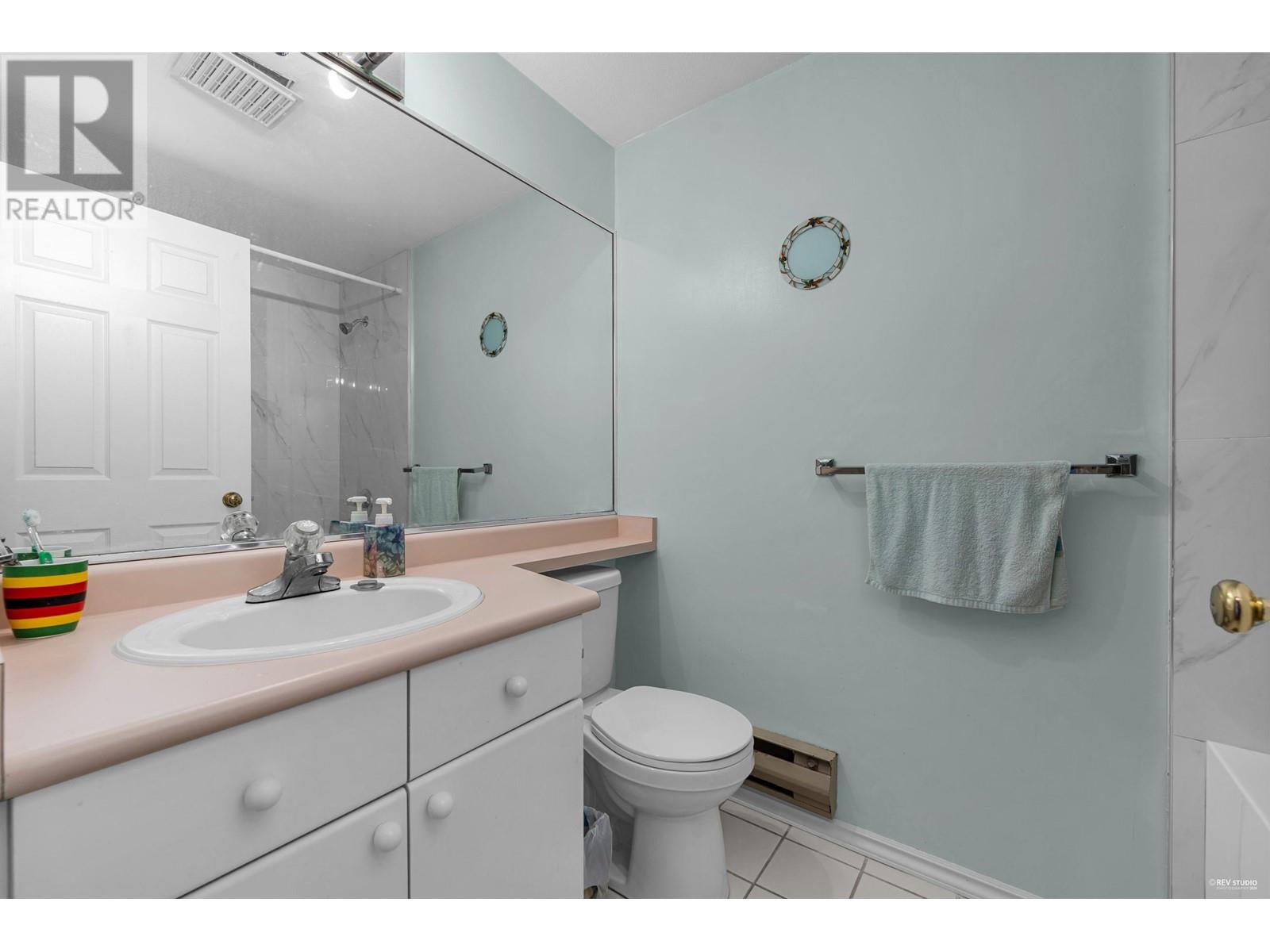 401 7011 Blundell Road Property Photo 16