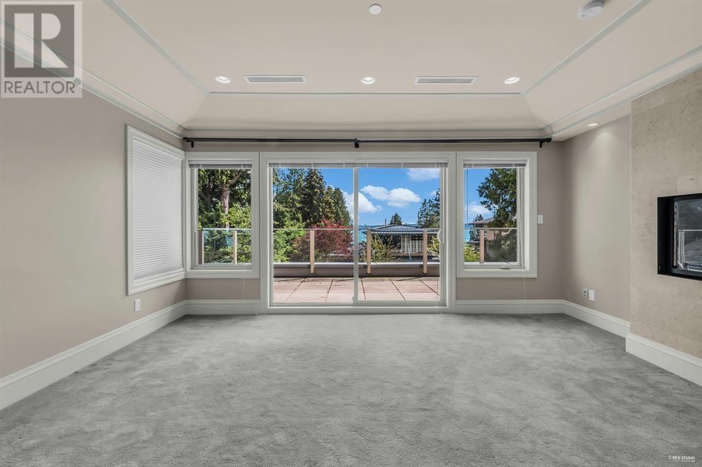 2566 Marine Drive Property Photo 11