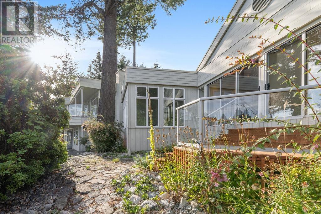 12416 Whitestone Road Property Photo 3