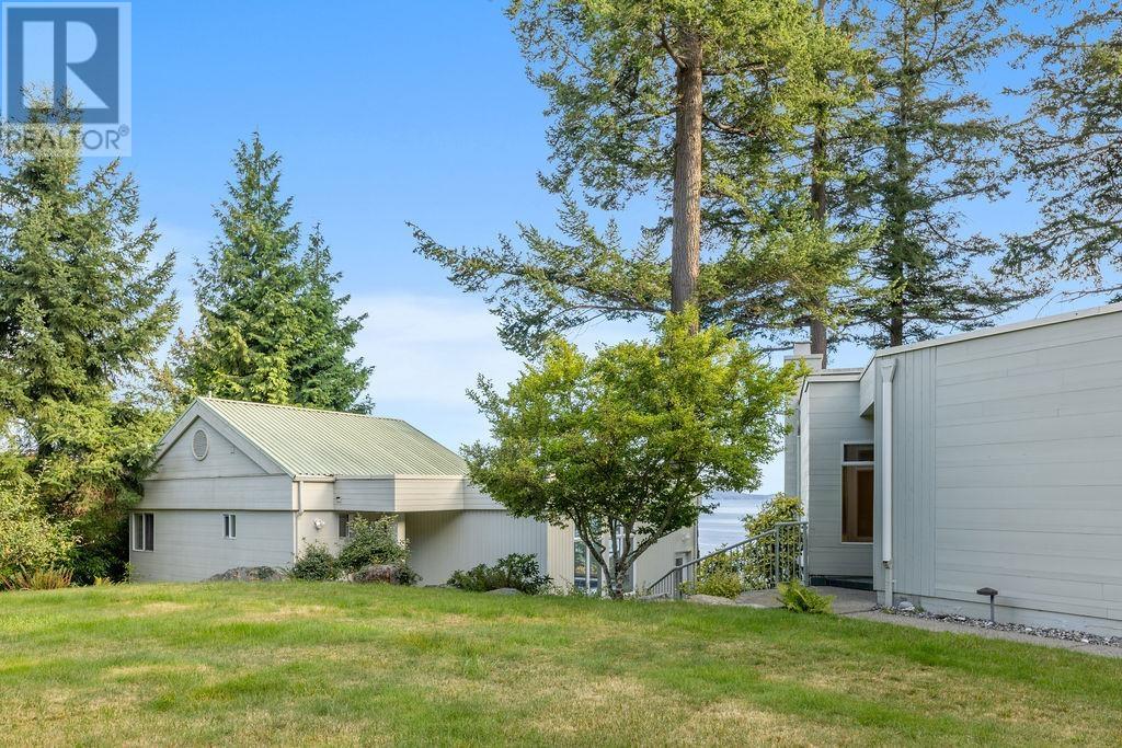 12416 Whitestone Road Property Photo 5