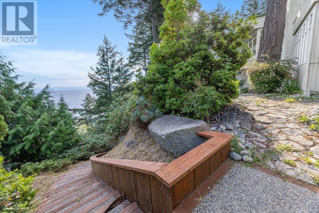 12416 Whitestone Road Property Photo 32