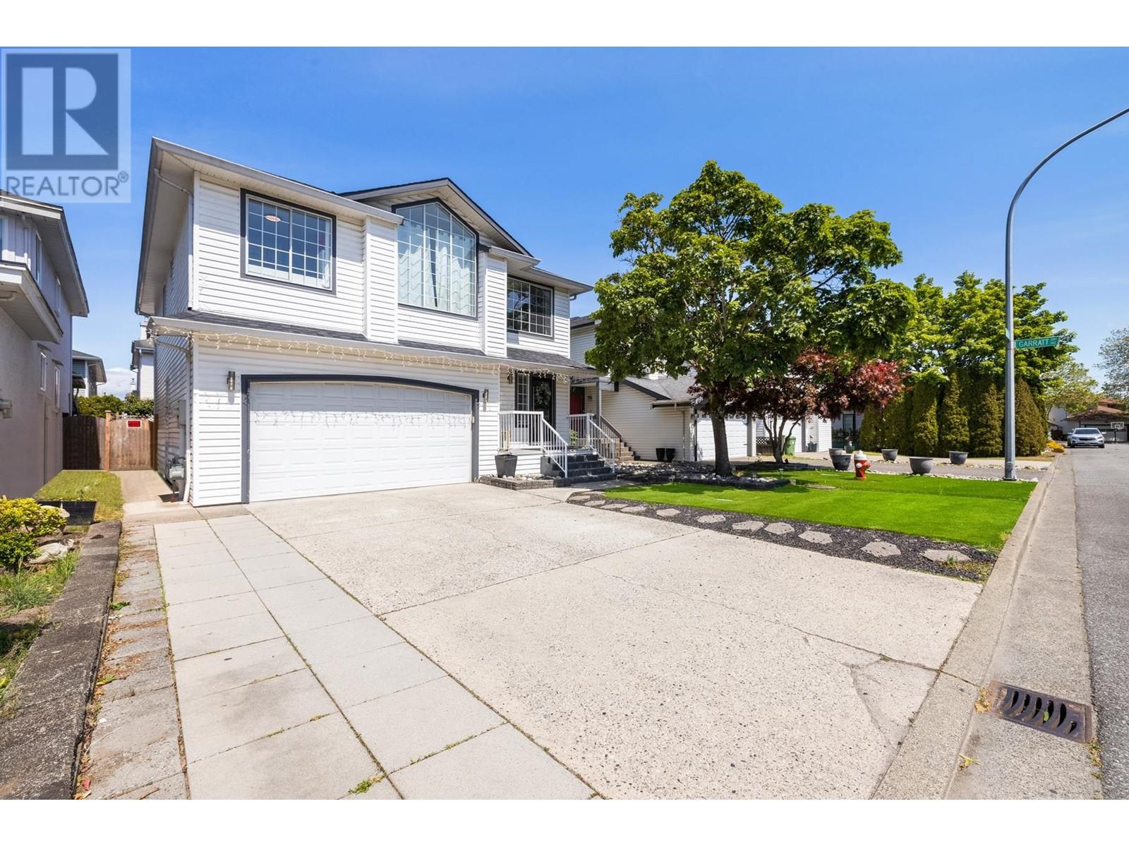 22111 Garratt Drive Property Photo 2