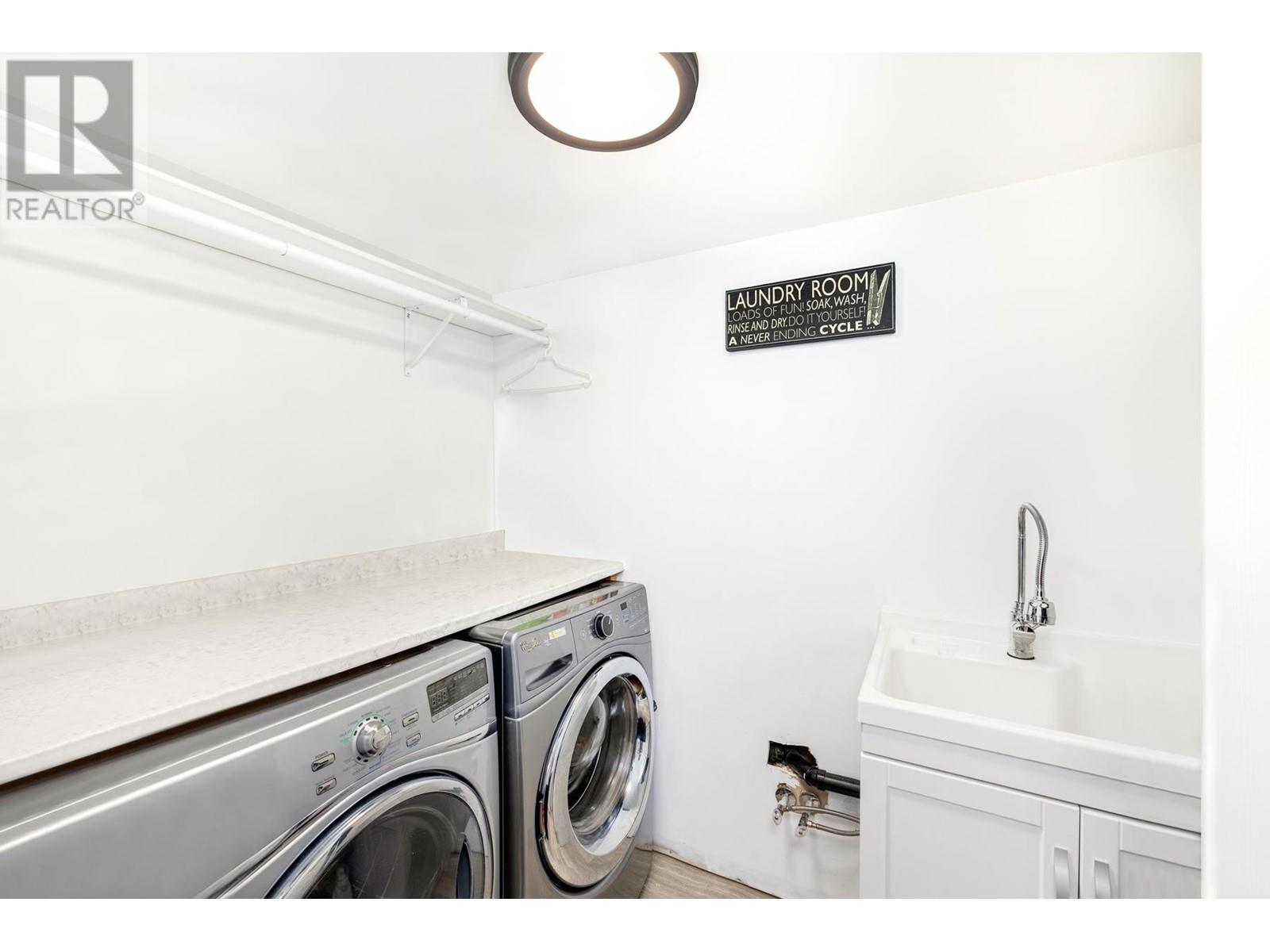 22111 Garratt Drive Property Photo 4