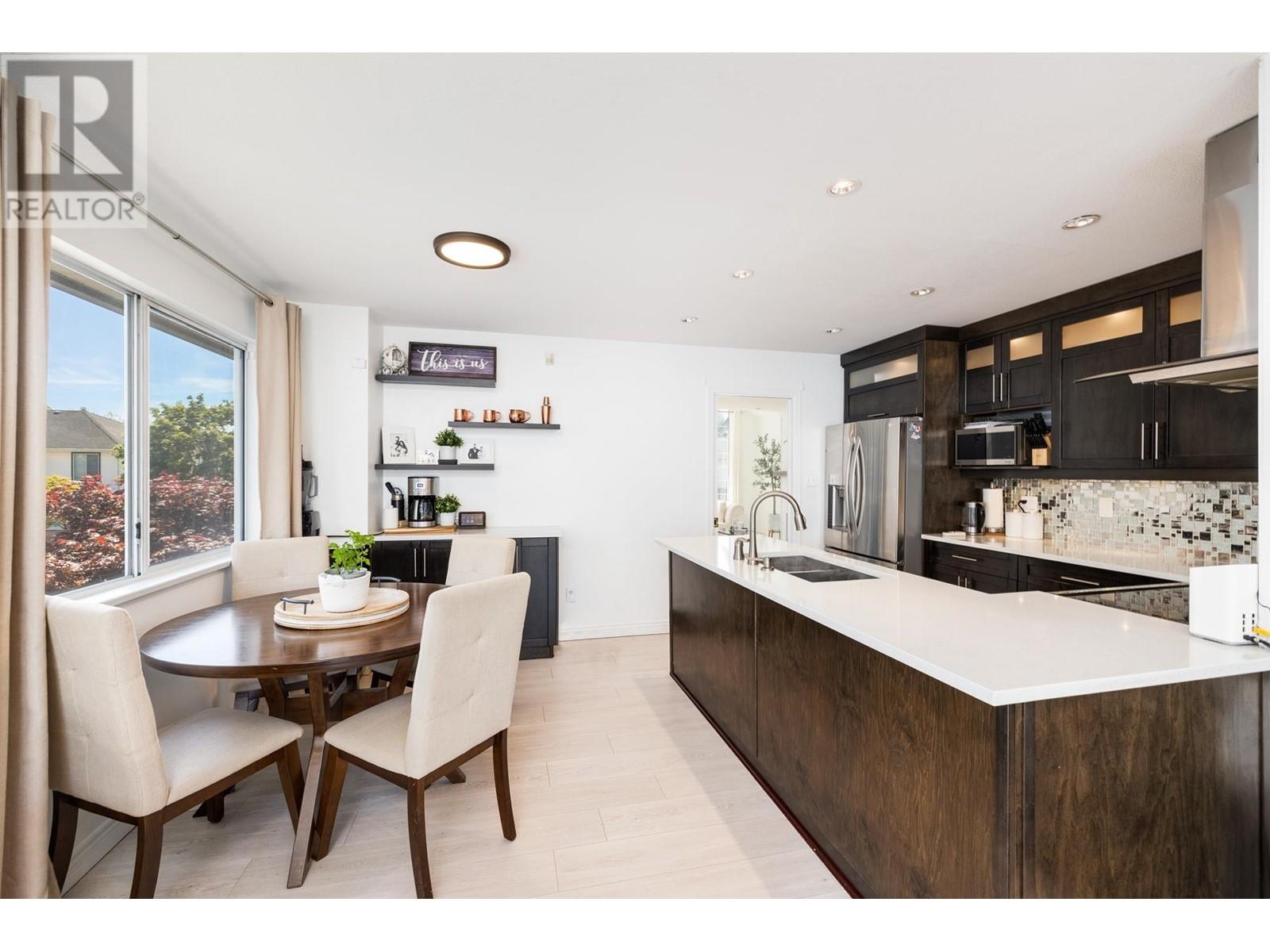 22111 Garratt Drive Property Photo 10