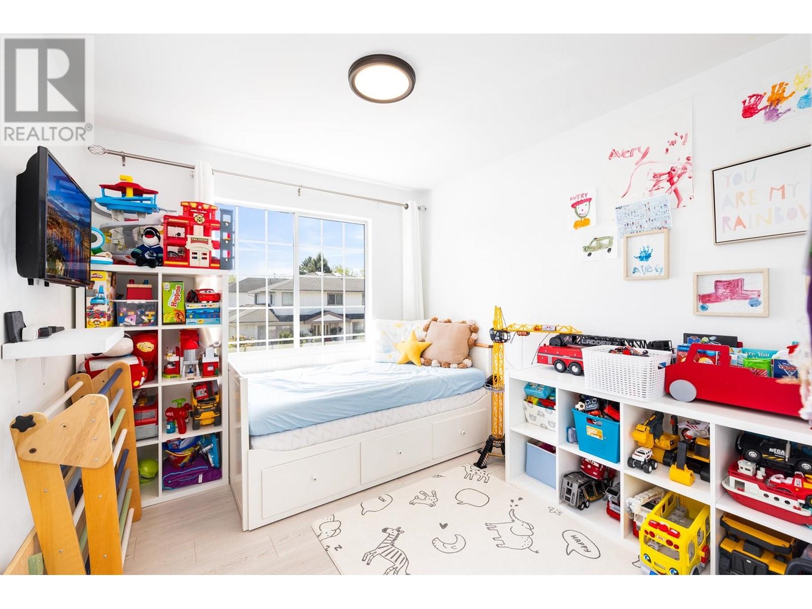 22111 Garratt Drive Property Photo 12