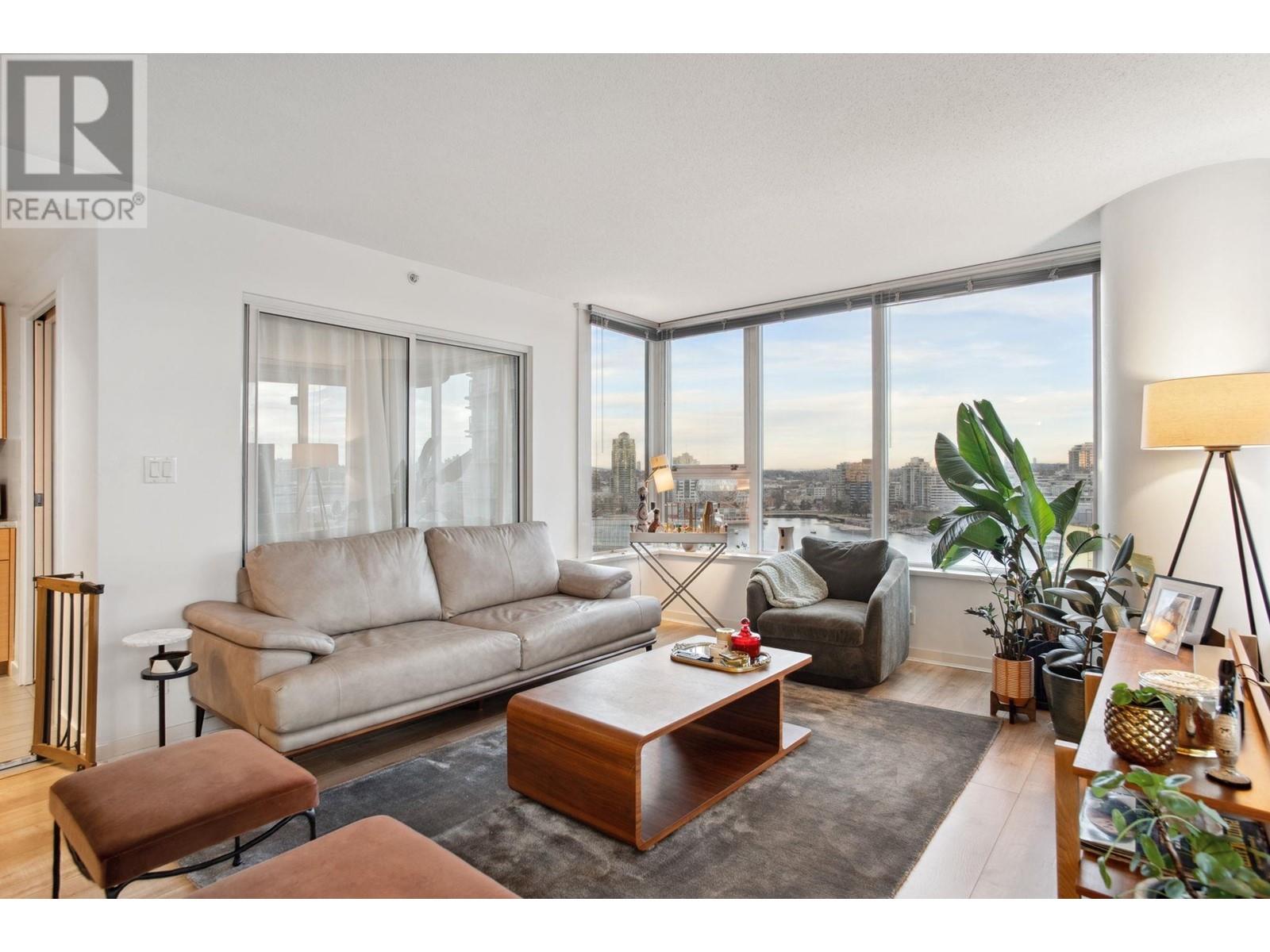 1803 33 Smithe Street Property Photo 4