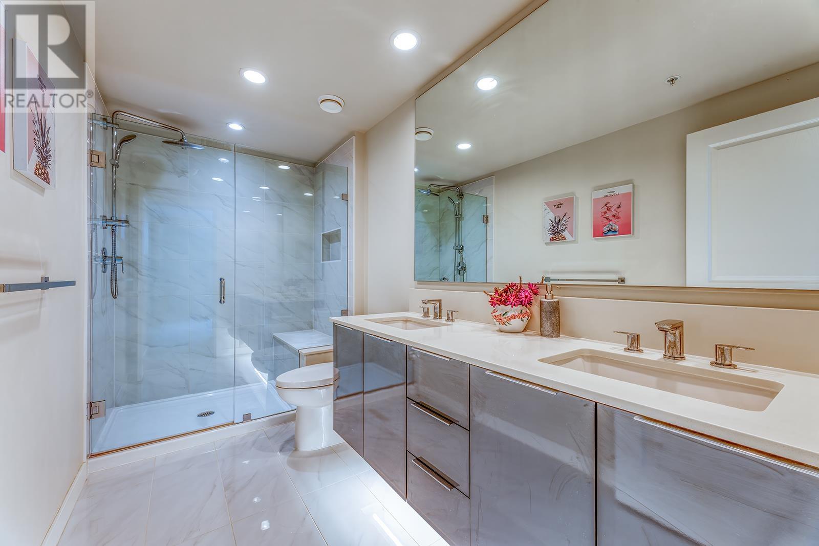1605 3096 Windsor Gate Property Photo 13