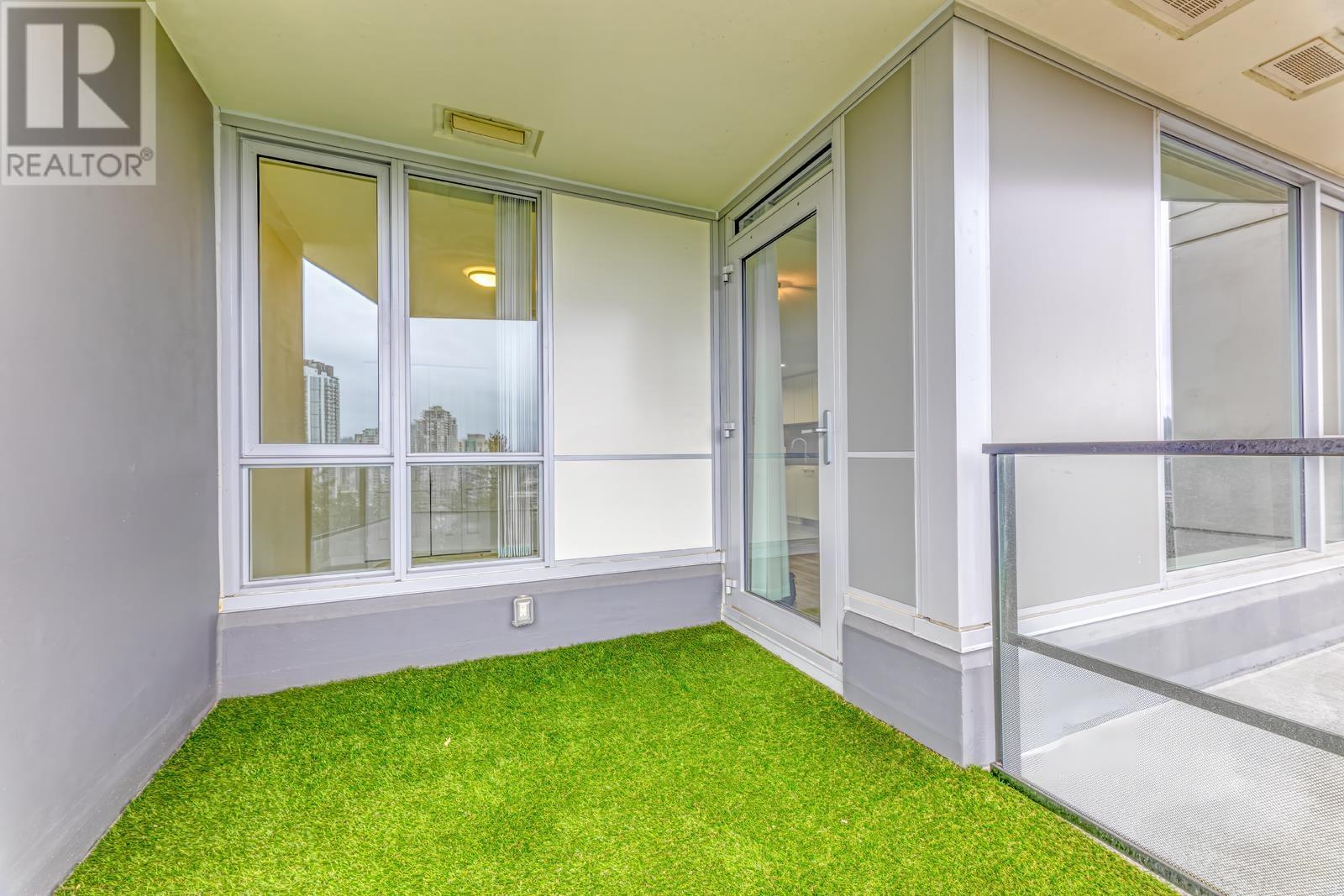 1605 3096 Windsor Gate Property Photo 18