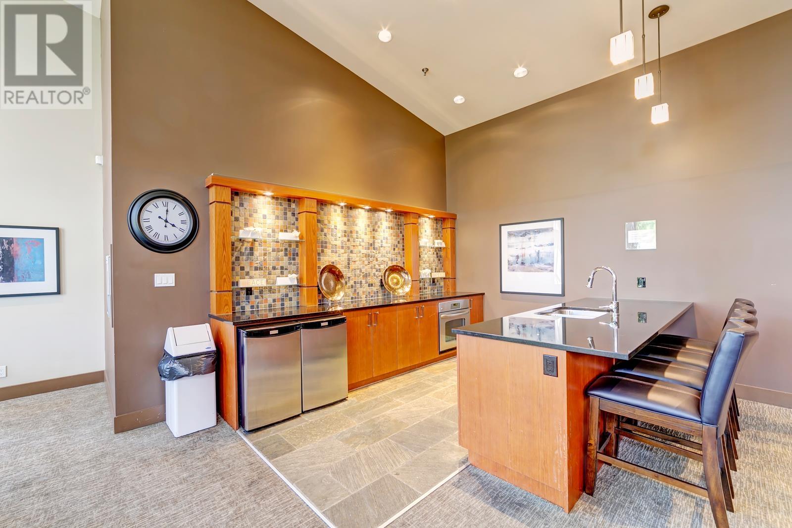 1605 3096 Windsor Gate Property Photo 29