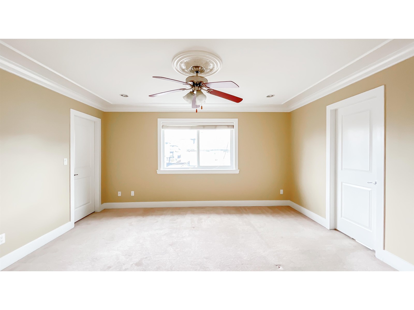 14059 91 Avenue Property Photo 17