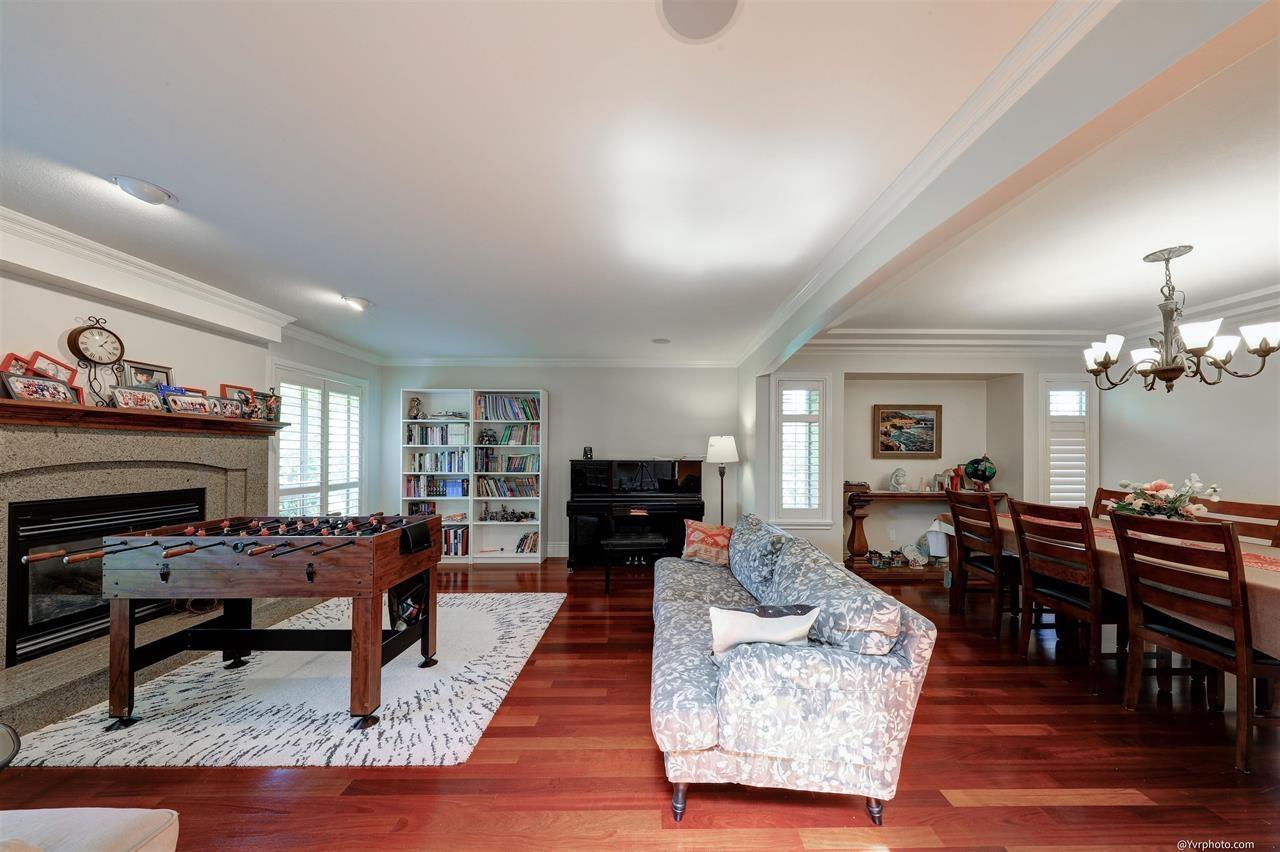 3382 155 Street Property Photo 7