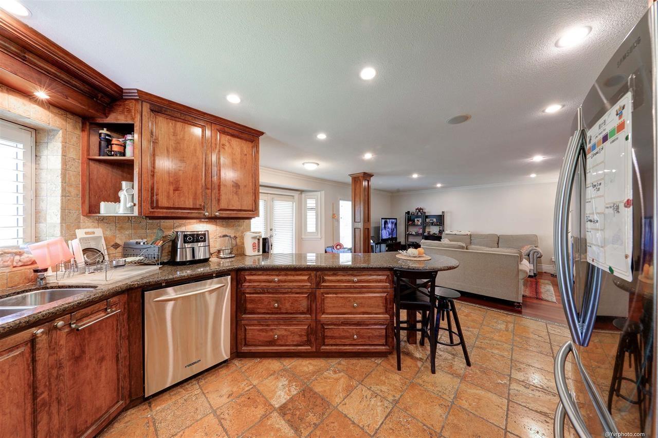 3382 155 Street Property Photo 14