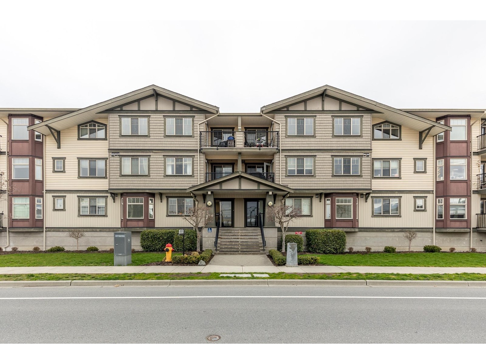 305 45535 Spadina Avenue, Chilliwack Proper West Property Photo