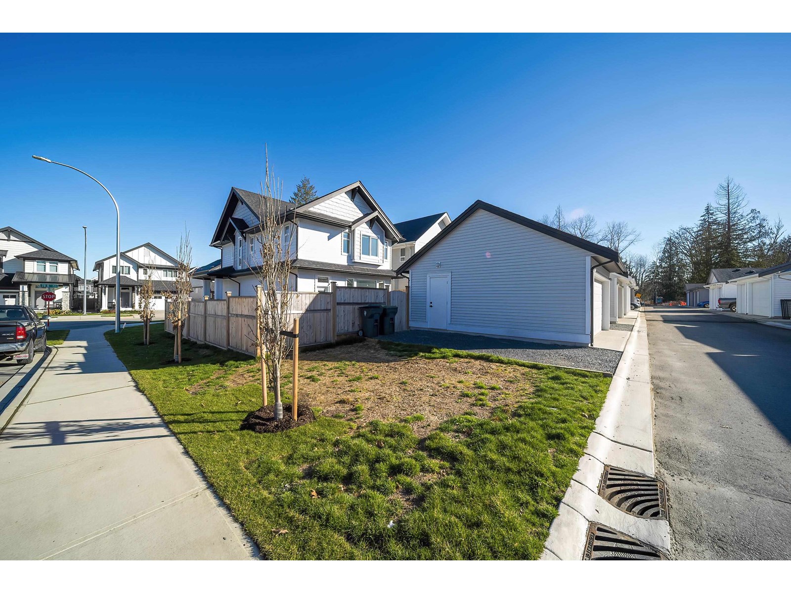 20502 76a Avenue Property Photo 4