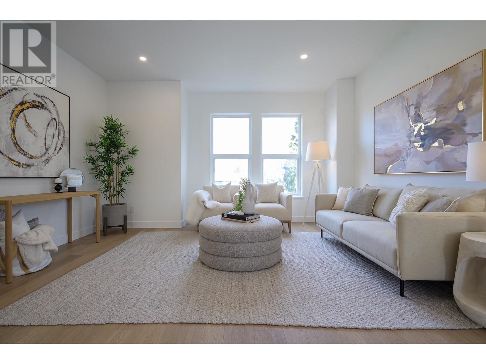 1 4788 54a Street Property Photo 4