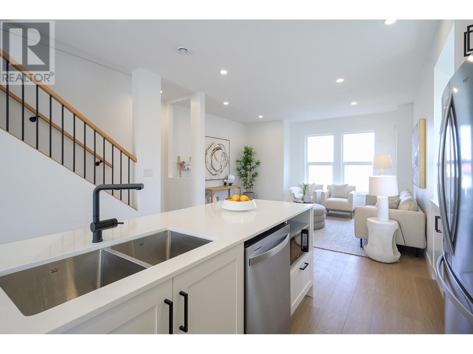 1 4788 54a Street Property Photo 15