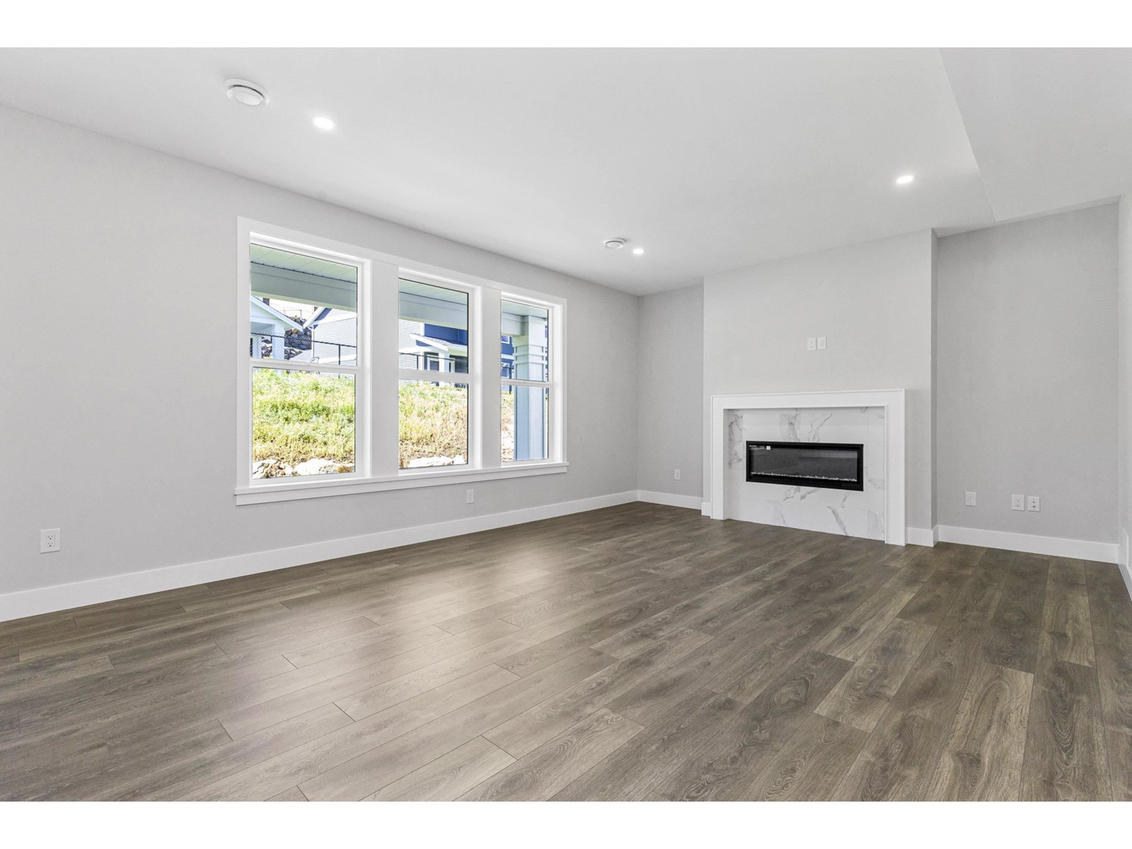 1949 Sparrow Hawk Place, Mt Woodside Property Photo 7