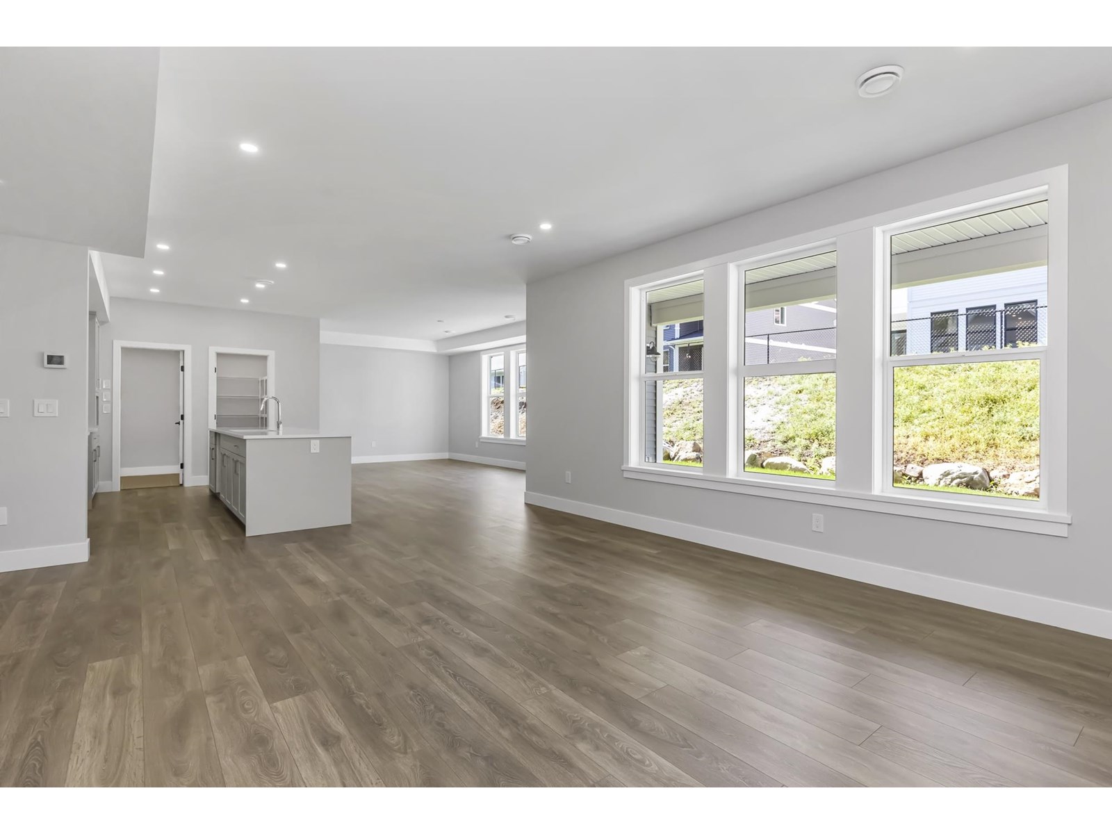 1949 Sparrow Hawk Place, Mt Woodside Property Photo 11