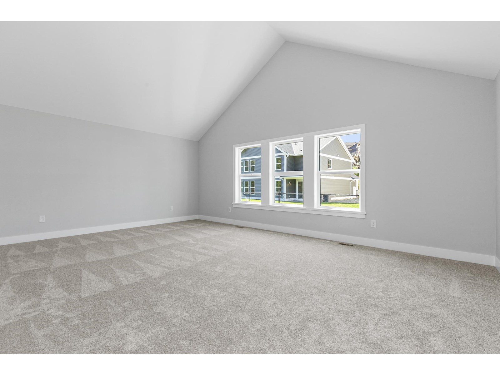 1949 Sparrow Hawk Place, Mt Woodside Property Photo 27