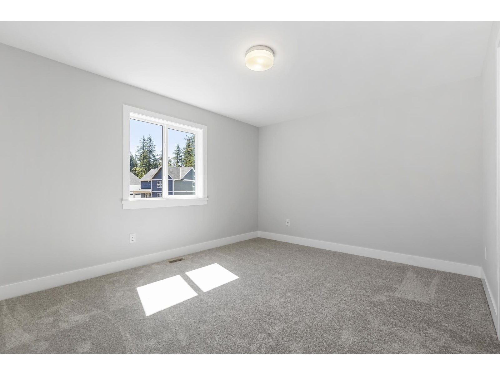 1949 Sparrow Hawk Place, Mt Woodside Property Photo 35