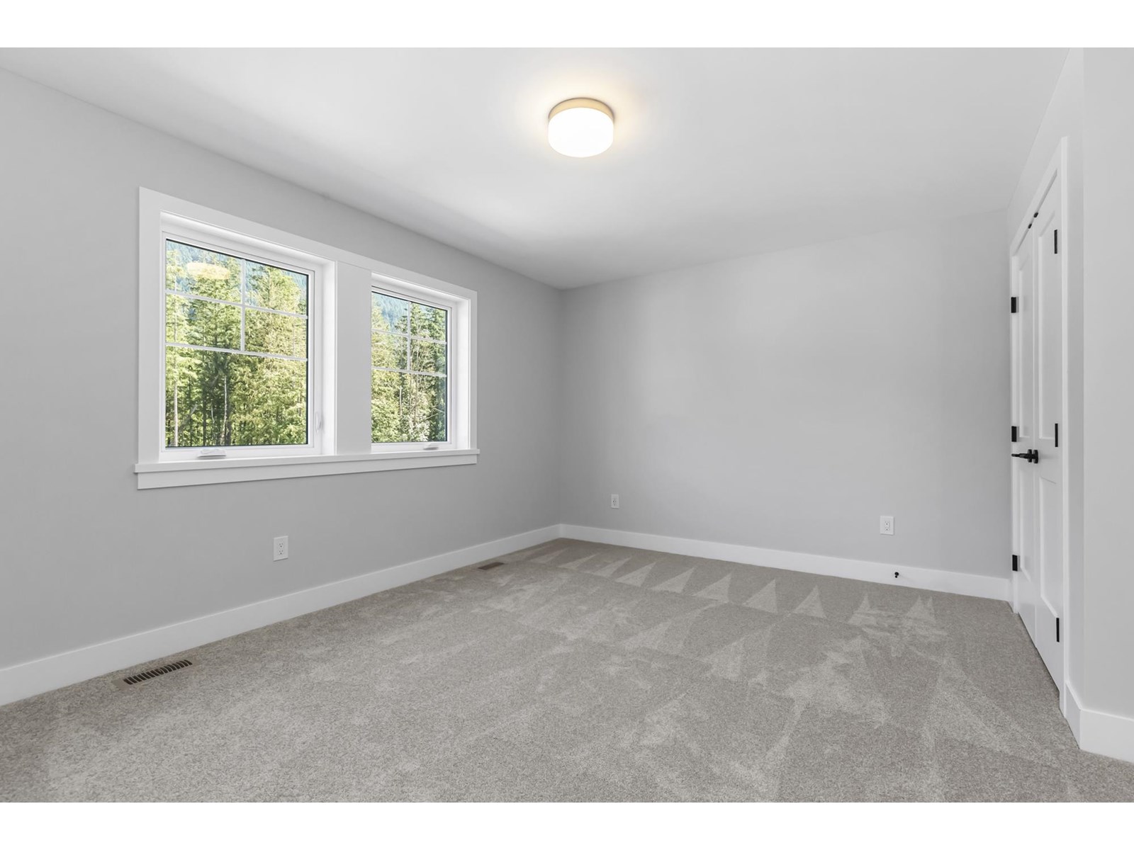 1949 Sparrow Hawk Place, Mt Woodside Property Photo 38