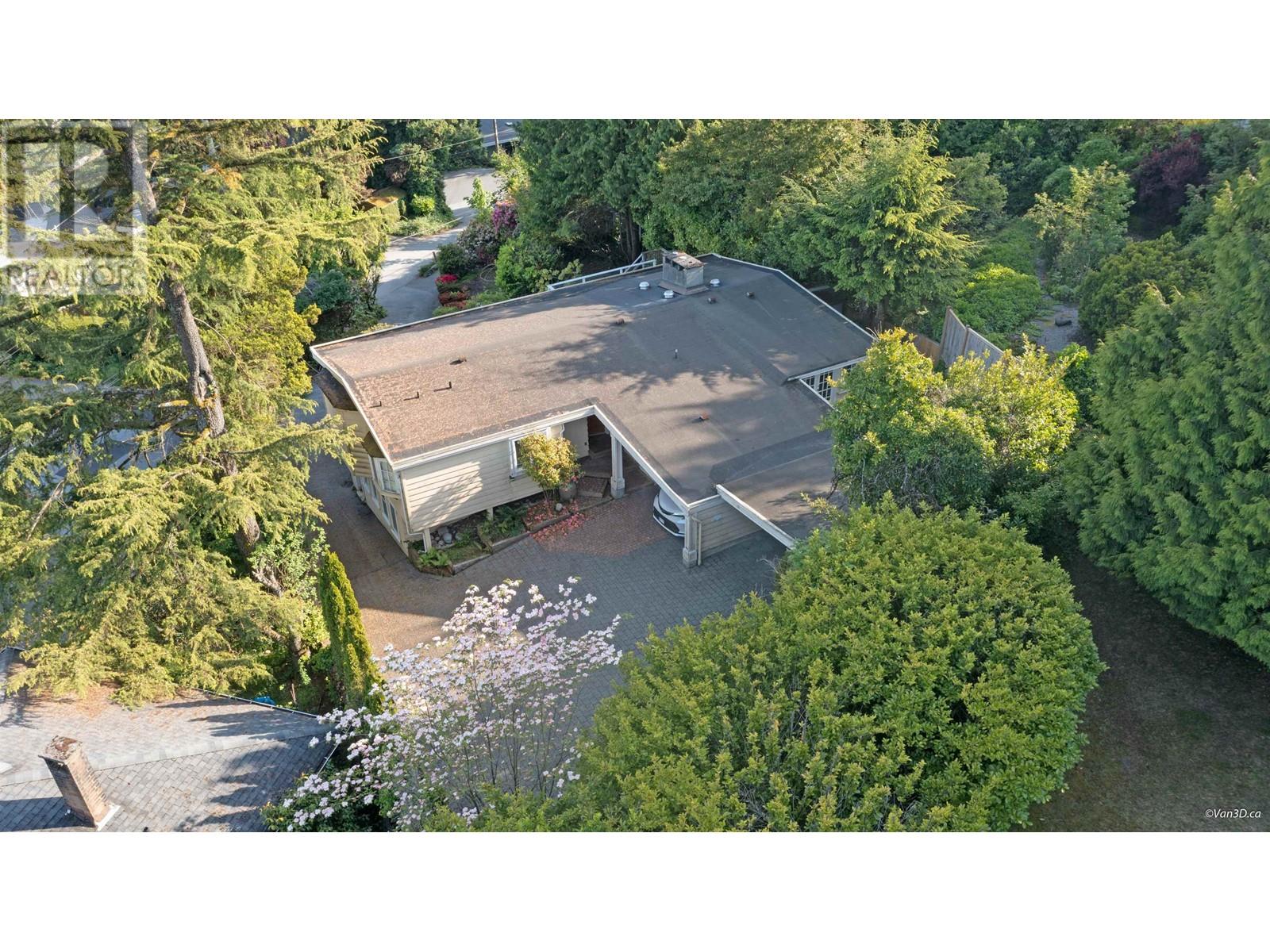 825 8th Street Property Photo 23