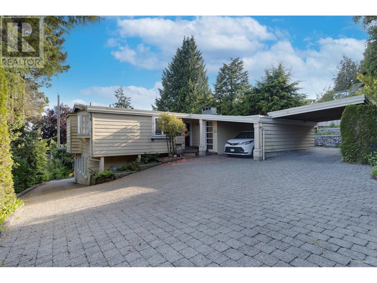 825 8th Street Property Photo 24