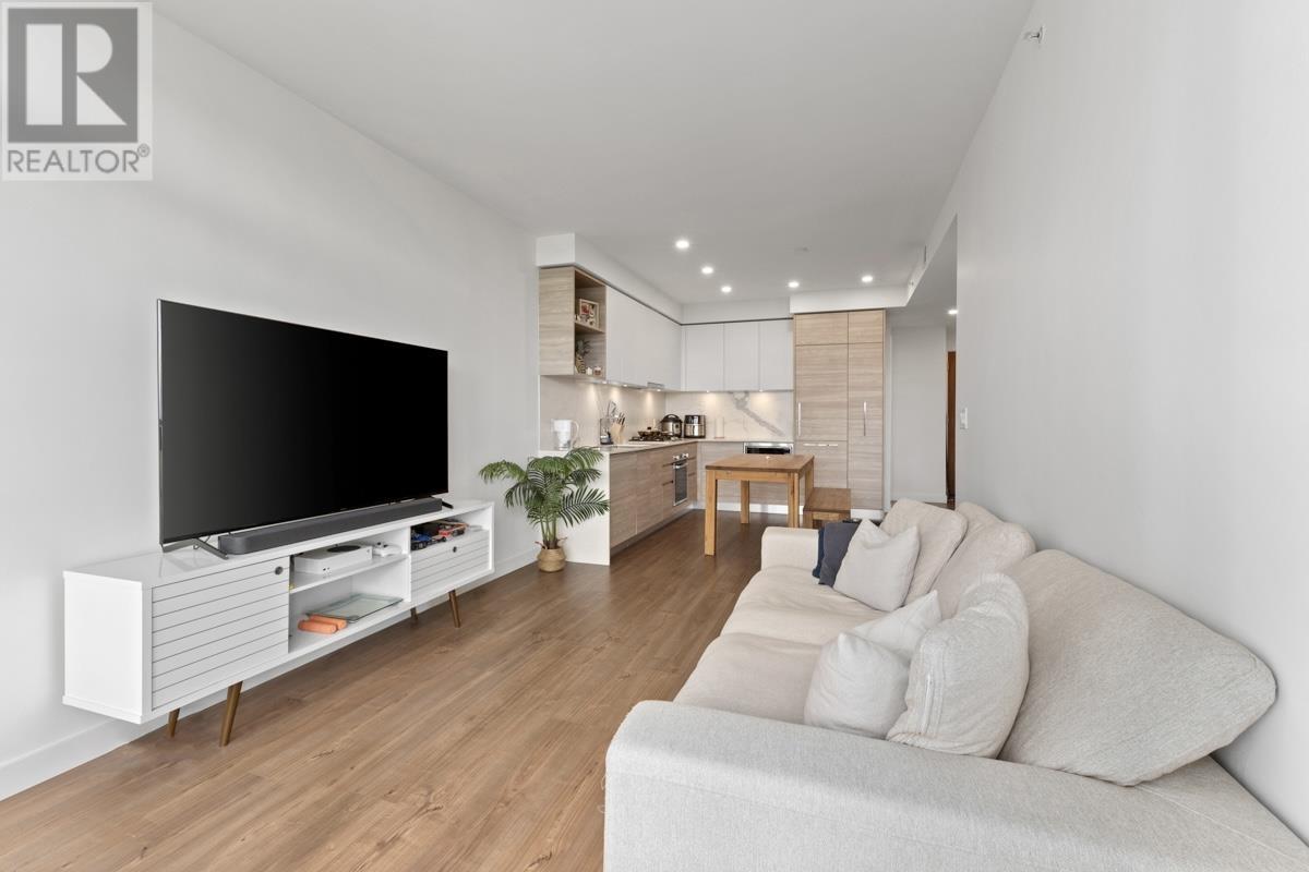 1702 585 Austin Avenue Property Photo 6