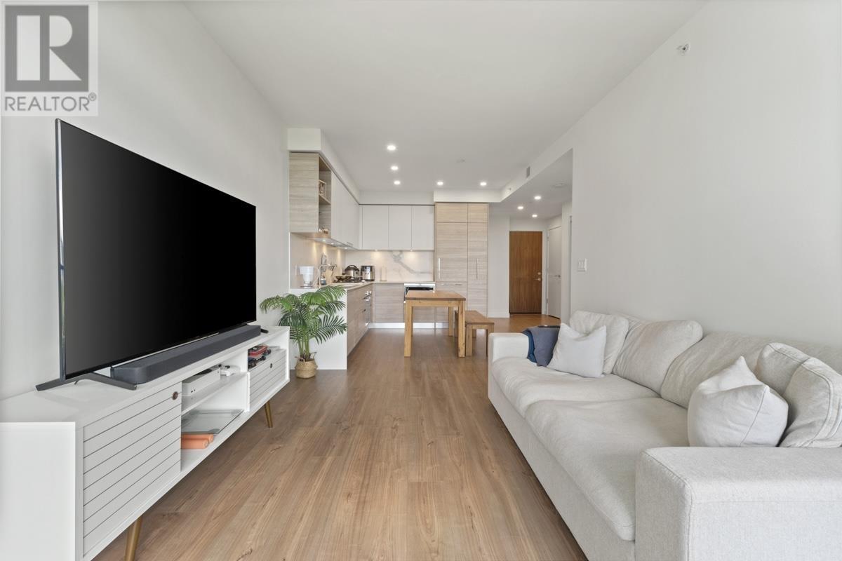 1702 585 Austin Avenue Property Photo 7