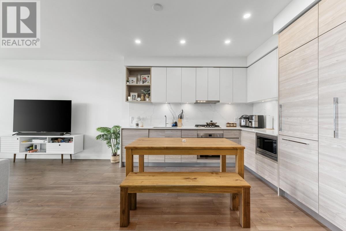 1702 585 Austin Avenue Property Photo 10