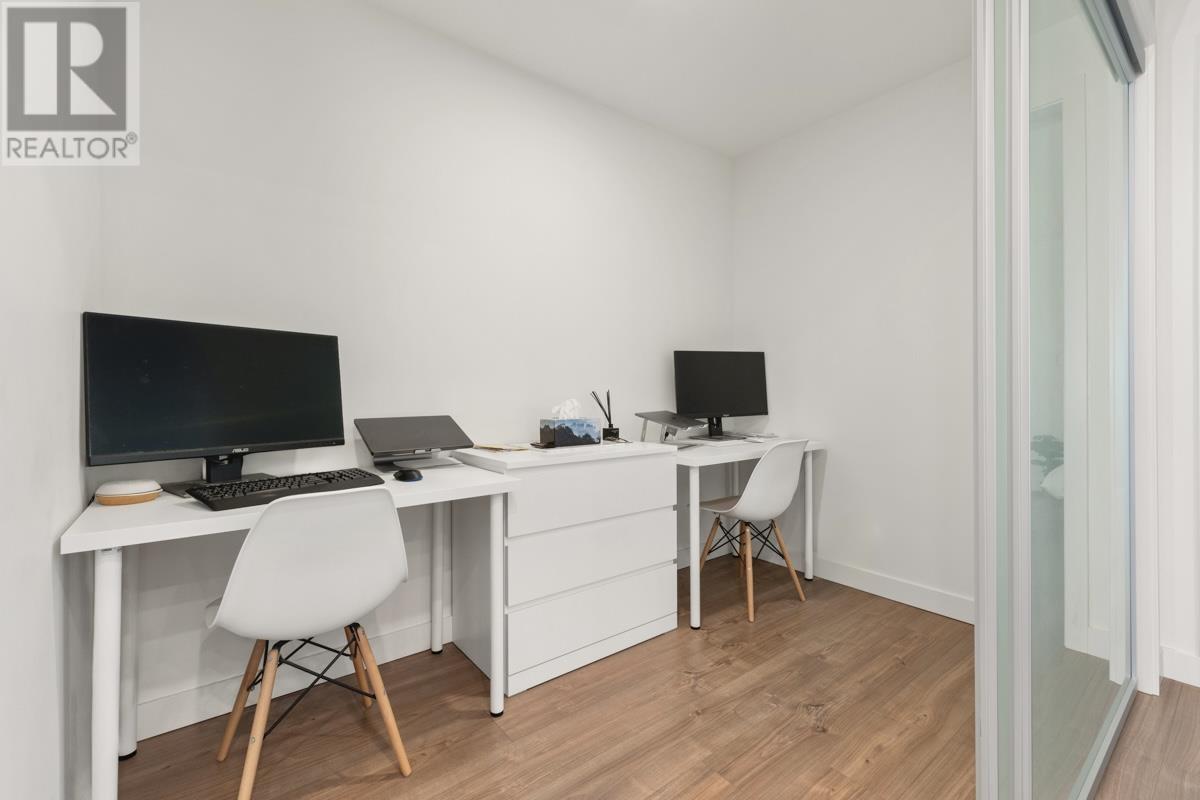 1702 585 Austin Avenue Property Photo 13
