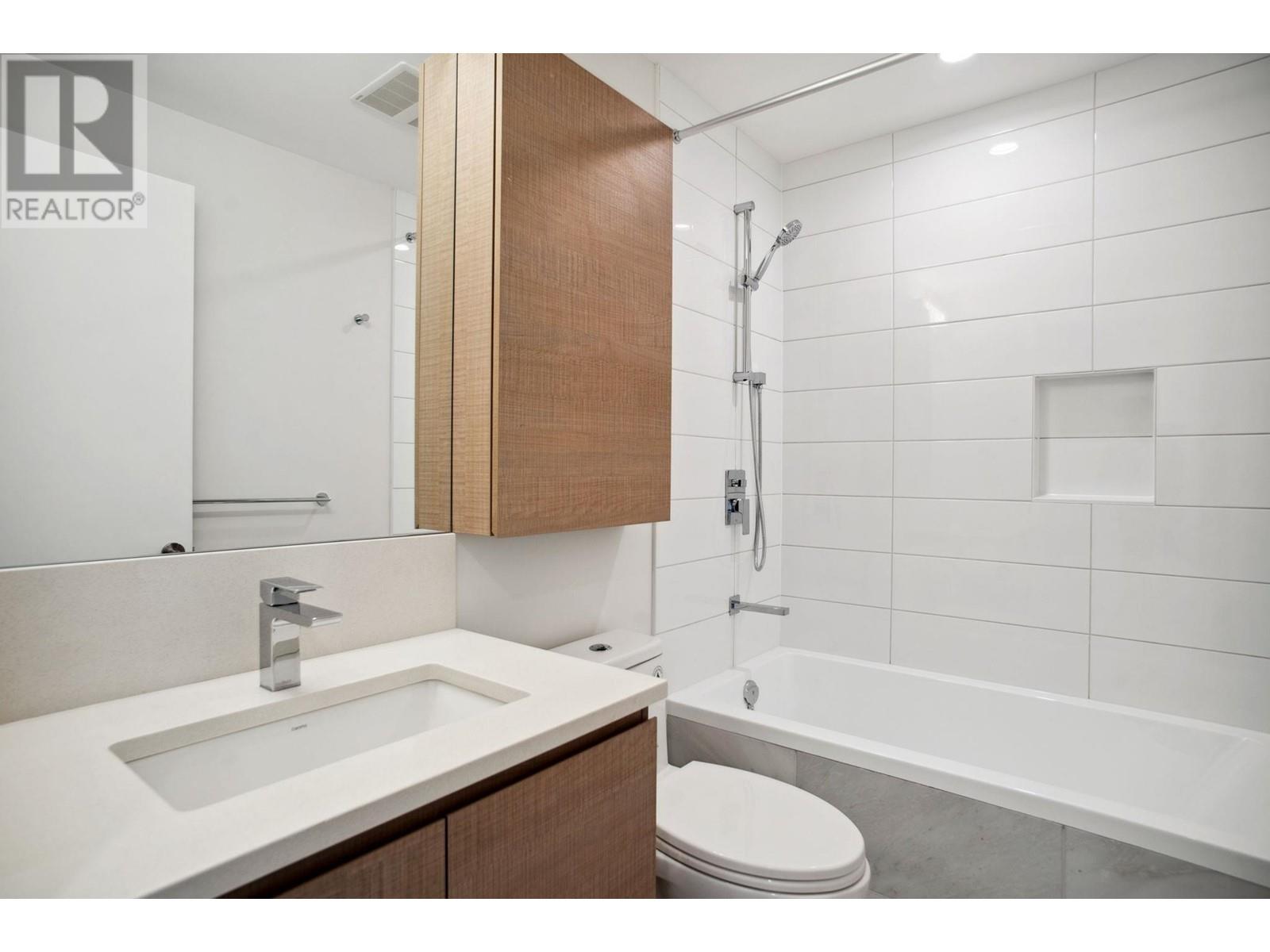 3705 2186 Gilmore Avenue Property Photo 12