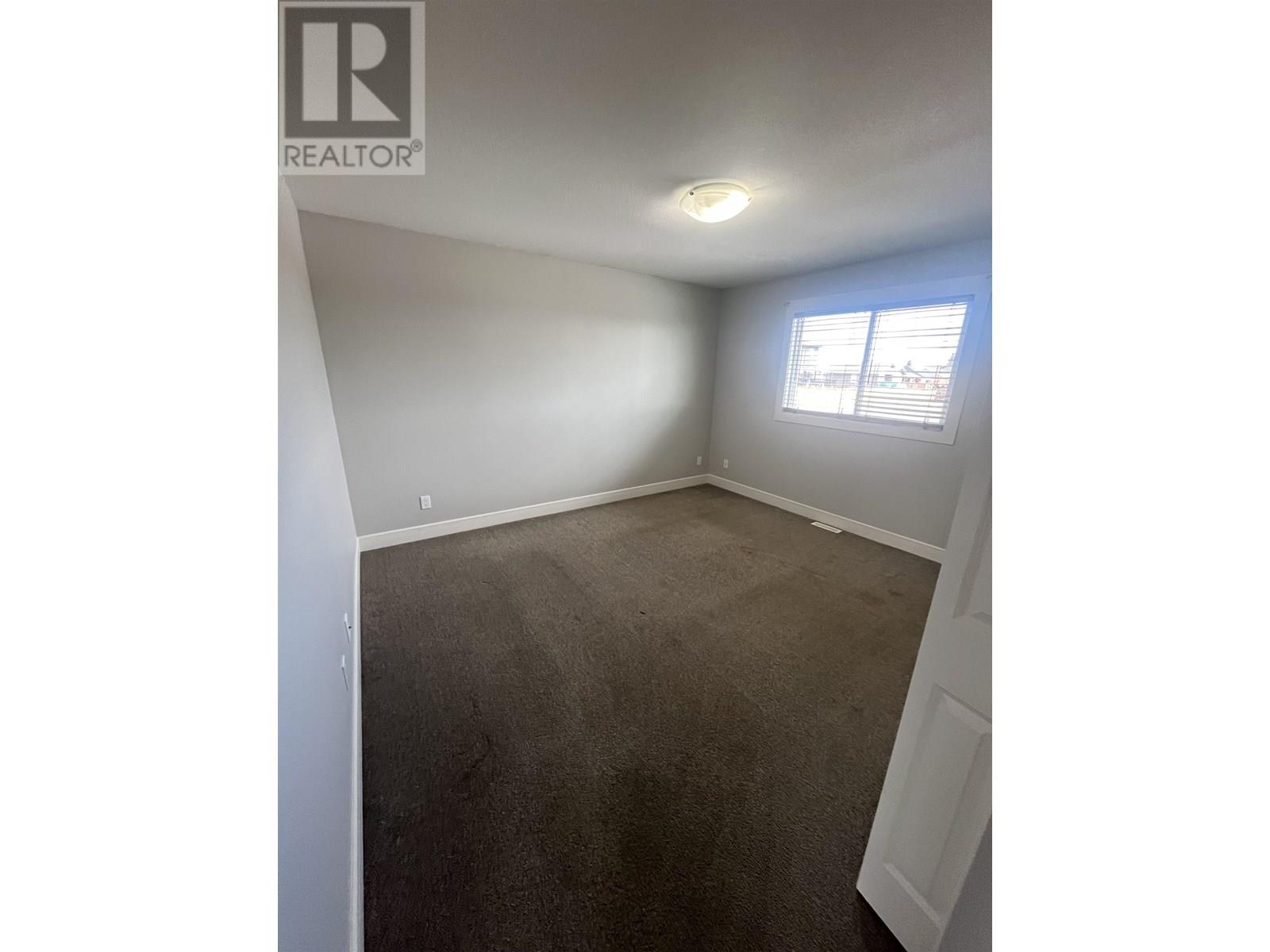 8615 81a Street Property Photo 9