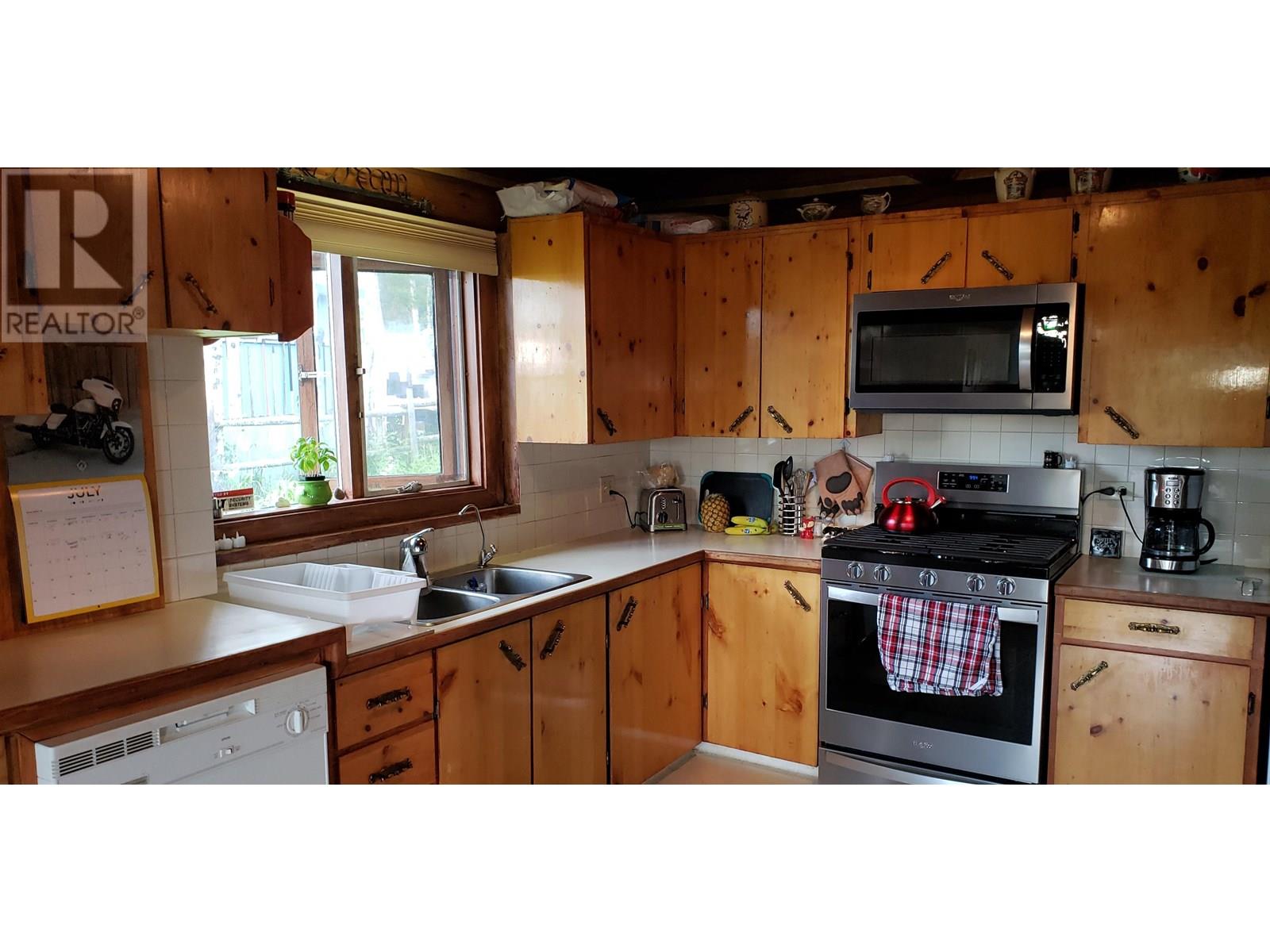 7509 Burgess Road Property Photo 15