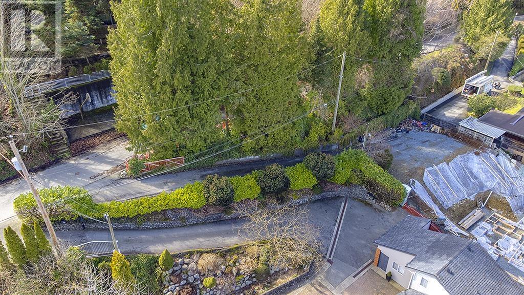 5645 Highfield Drive Property Photo 9