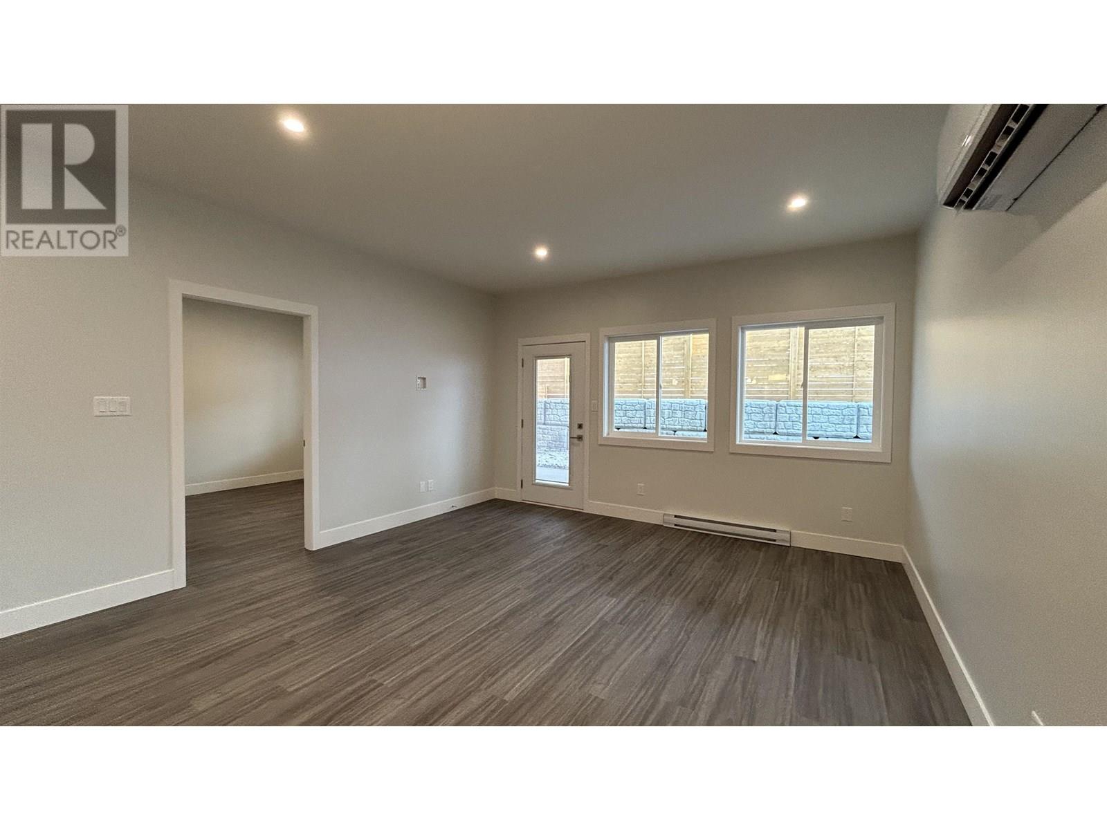 19 105 Forest Ridge Road Property Photo 3