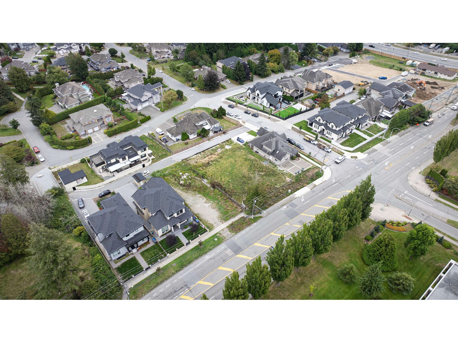 5718 144 Street Property Photo 1