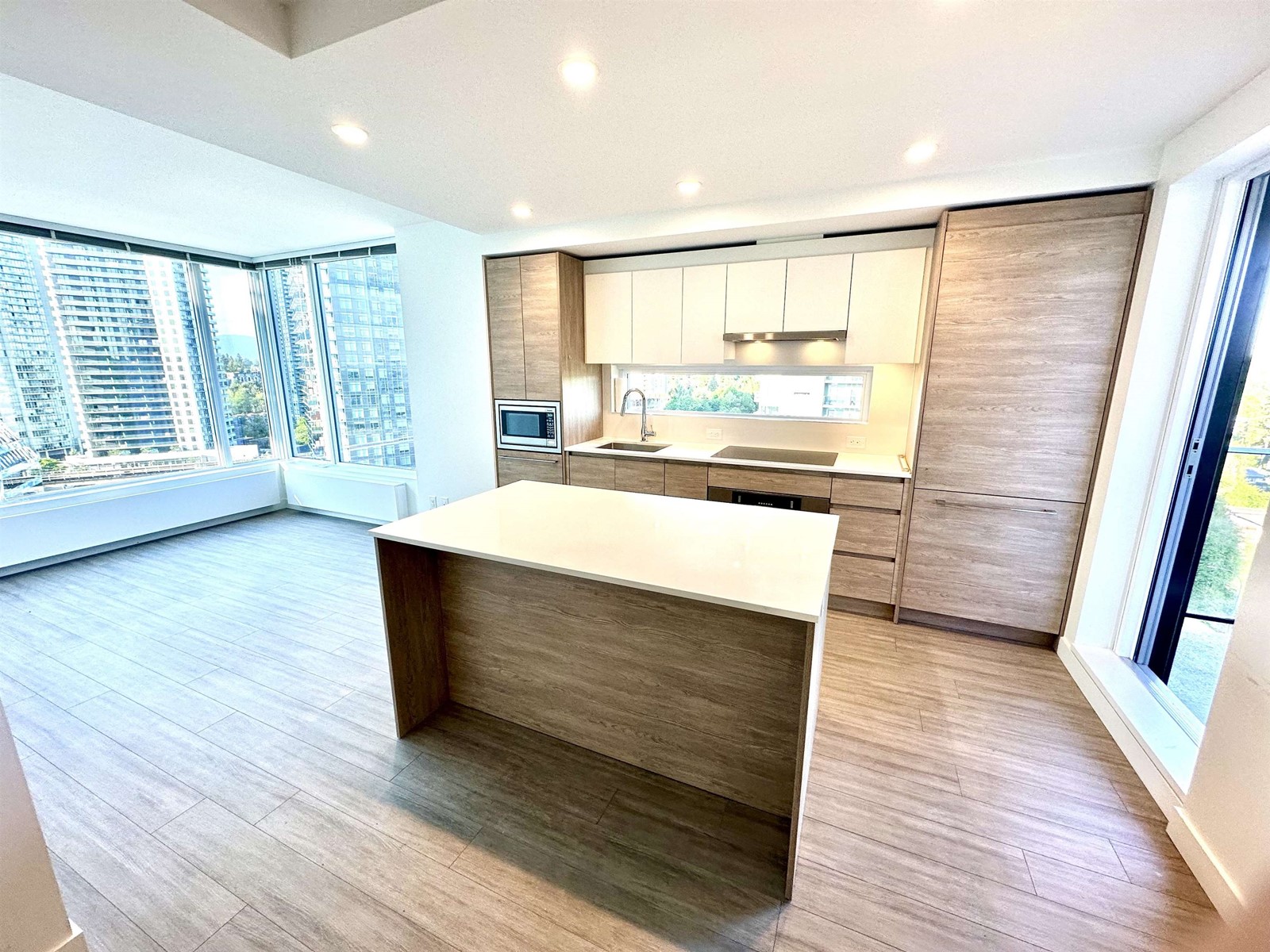 1309 13615 FRASER HIGHWAY Property Photo 1