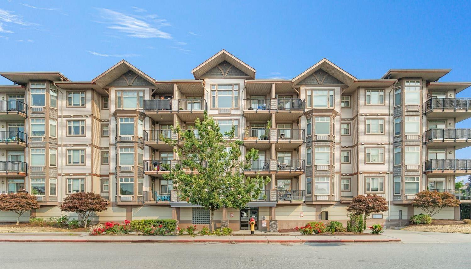 309 46021 SECOND AVENUE, Chilliwack Downtown Property Photo 1