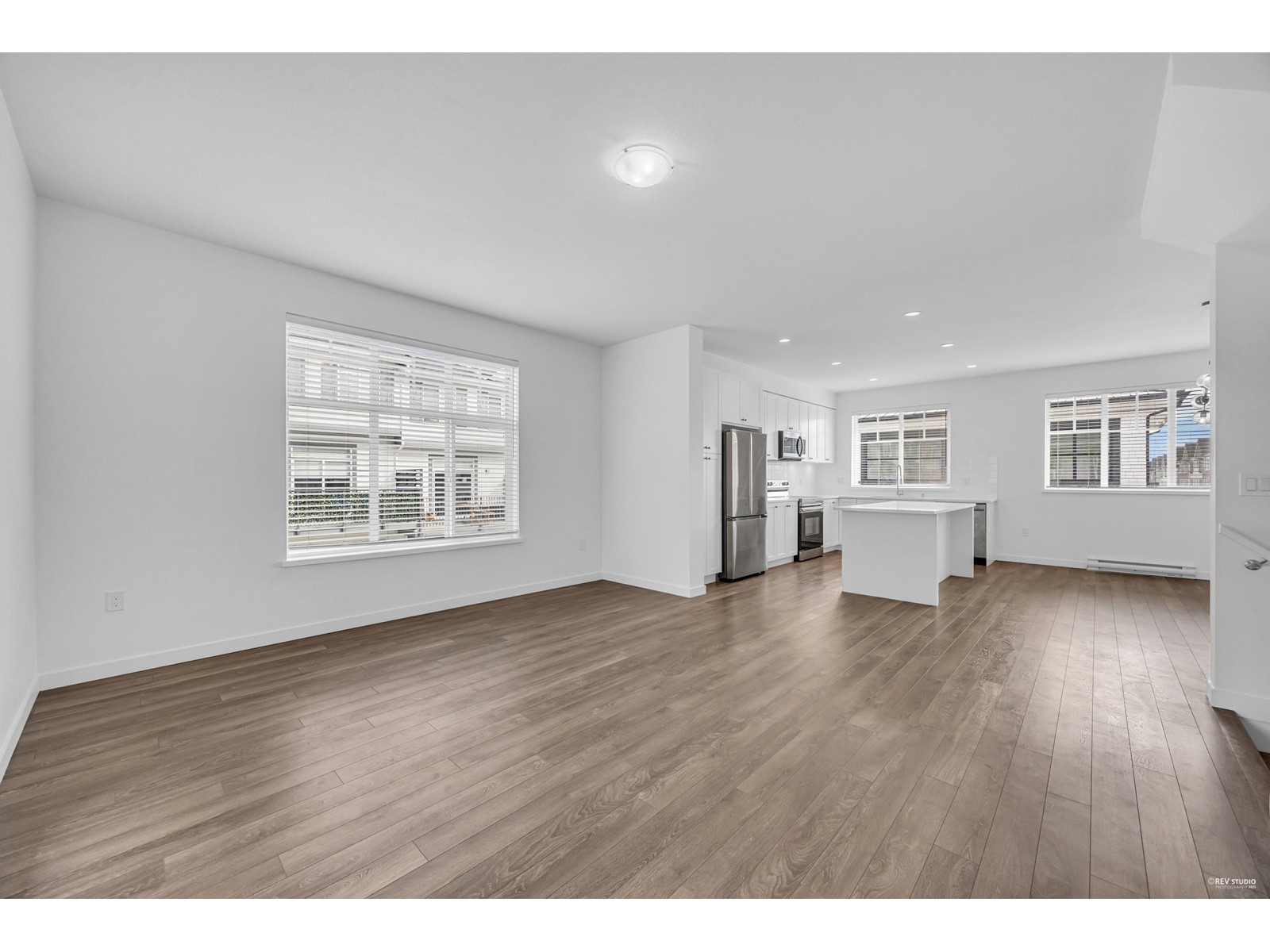 72 15487 99A AVENUE Property Photo 1