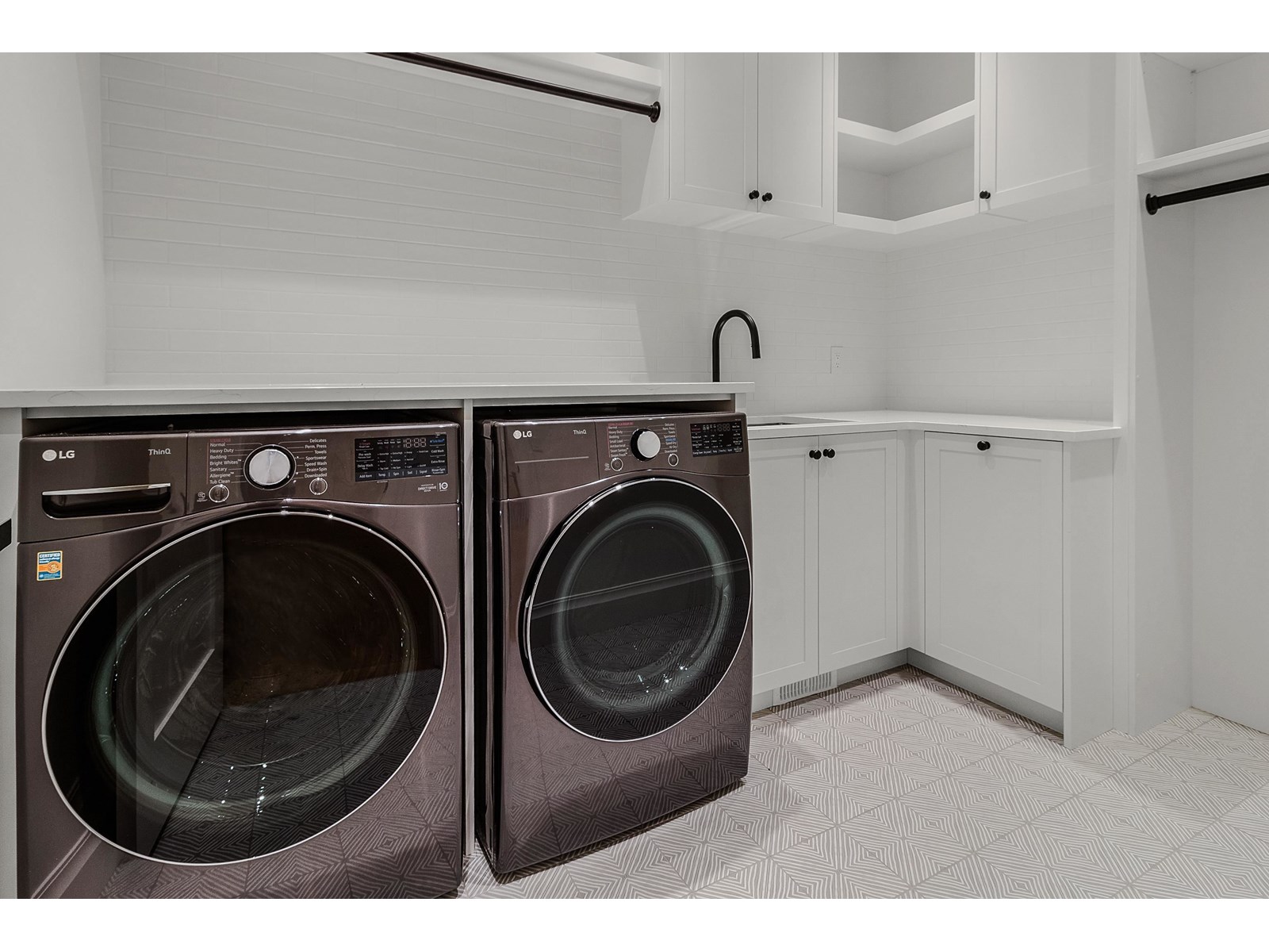 15590 38a Avenue Property Photo 28