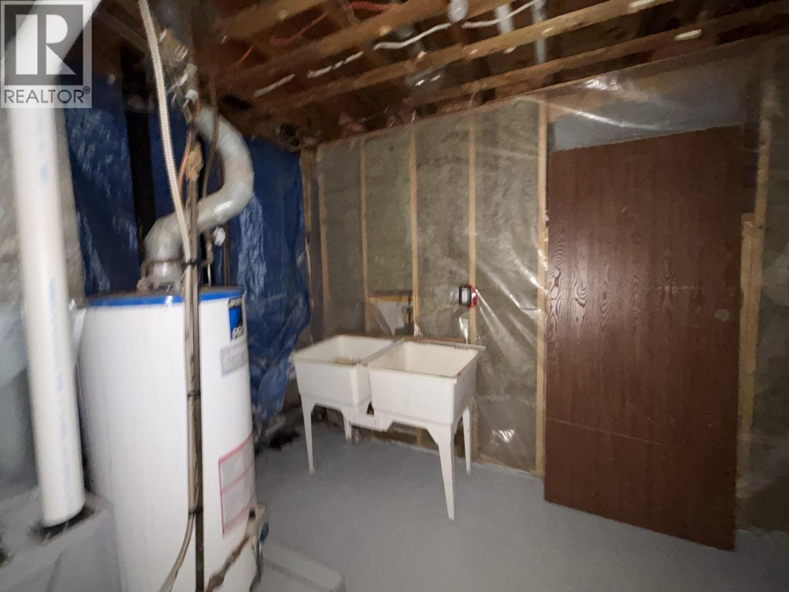 2365 Oak Street Property Photo 11