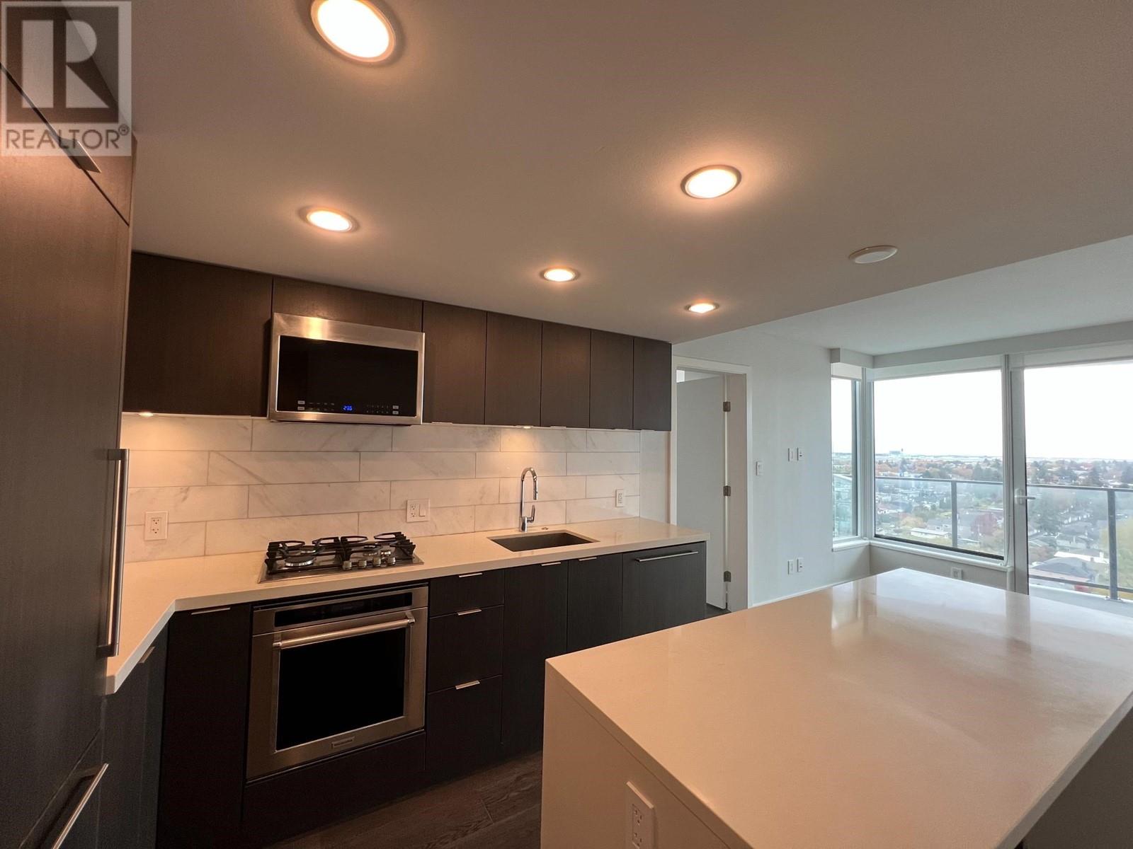 2002 8189 Cambie Street Property Photo 3